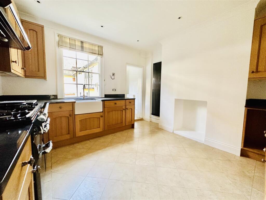 REFITTED KITCHEN