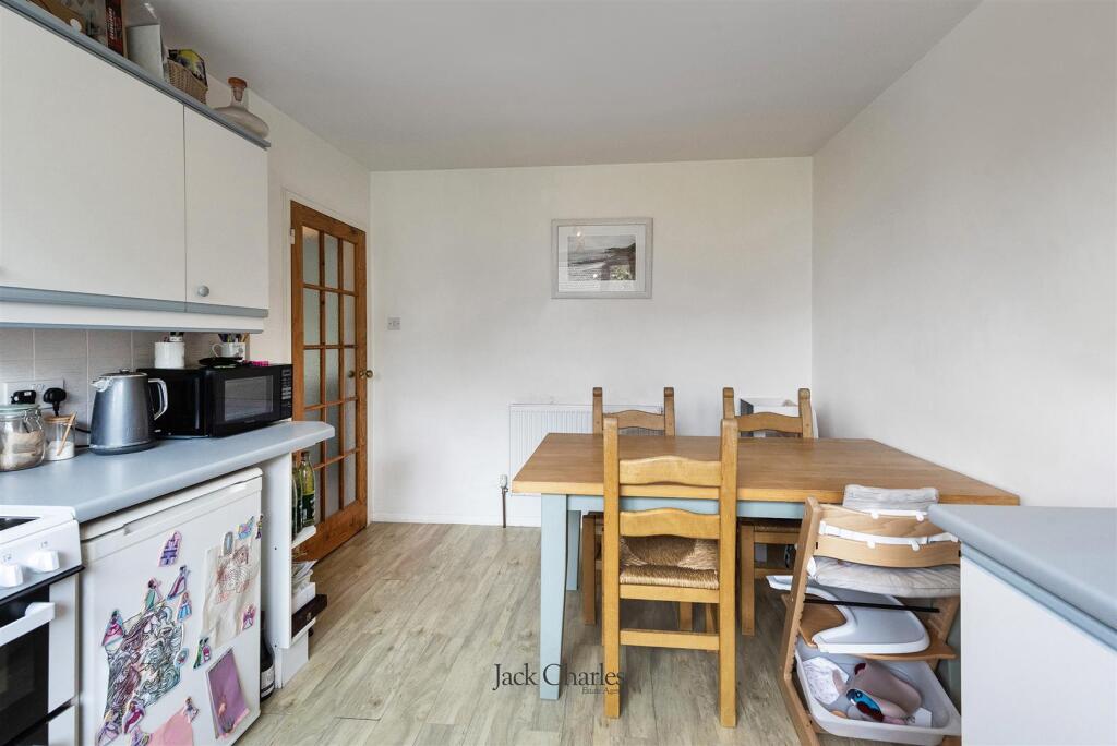 58 Dernier Rd, TN10 3EW 008.jpg