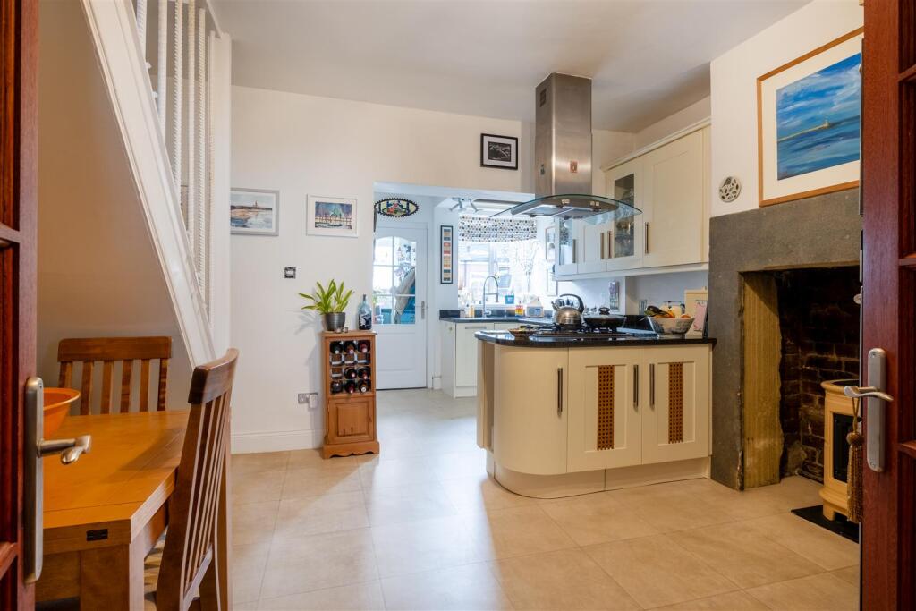 11 Edna Terr GEA-7.jpg