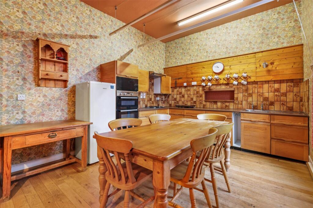 Kitchen/Dining