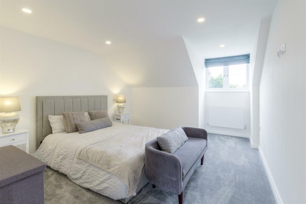 6 Shilton Lane, Bulkington