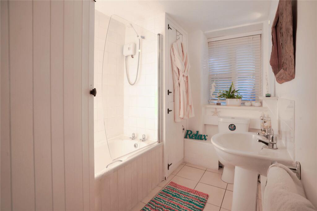Cottage Bathroom