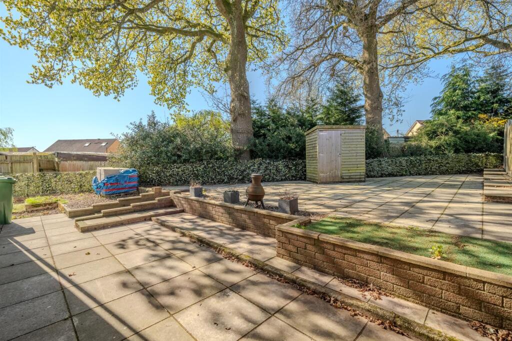 11 Greenfield Close-18.jpg