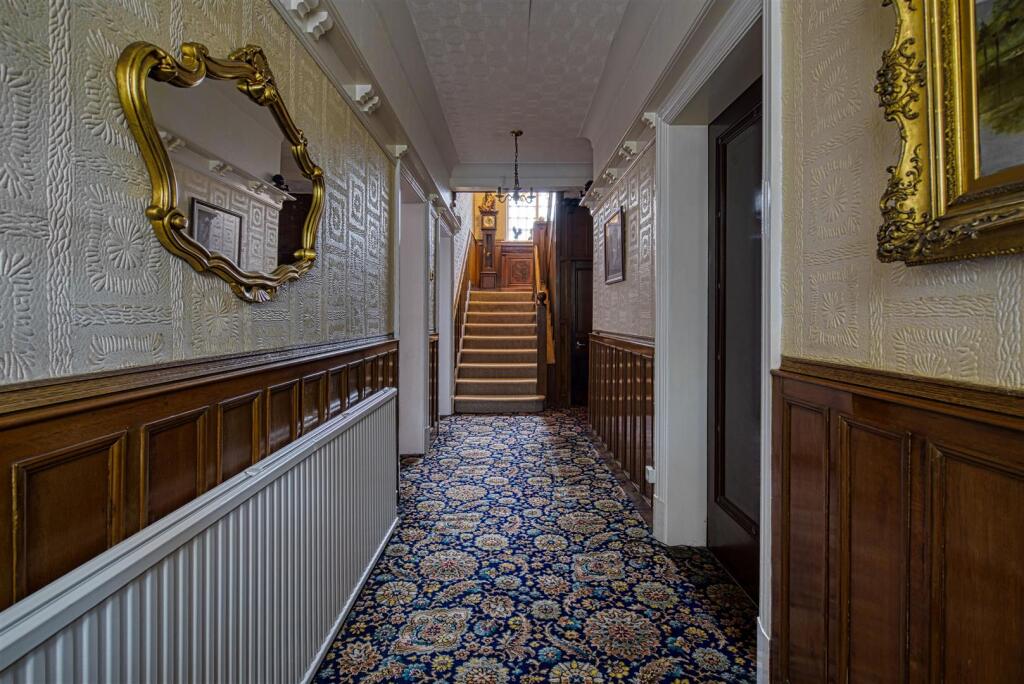 Bryn Hall, Bryn Gates Lane, Bamfurlong-2.jpg