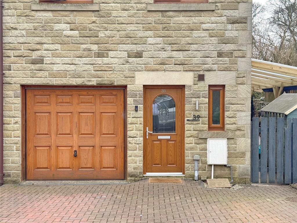 Garage &amp; Entrance