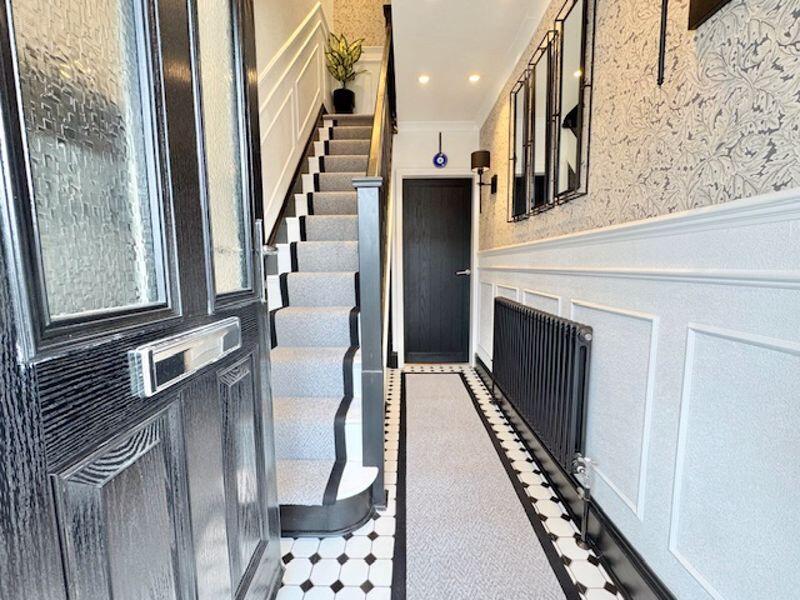Entrance hall view 3