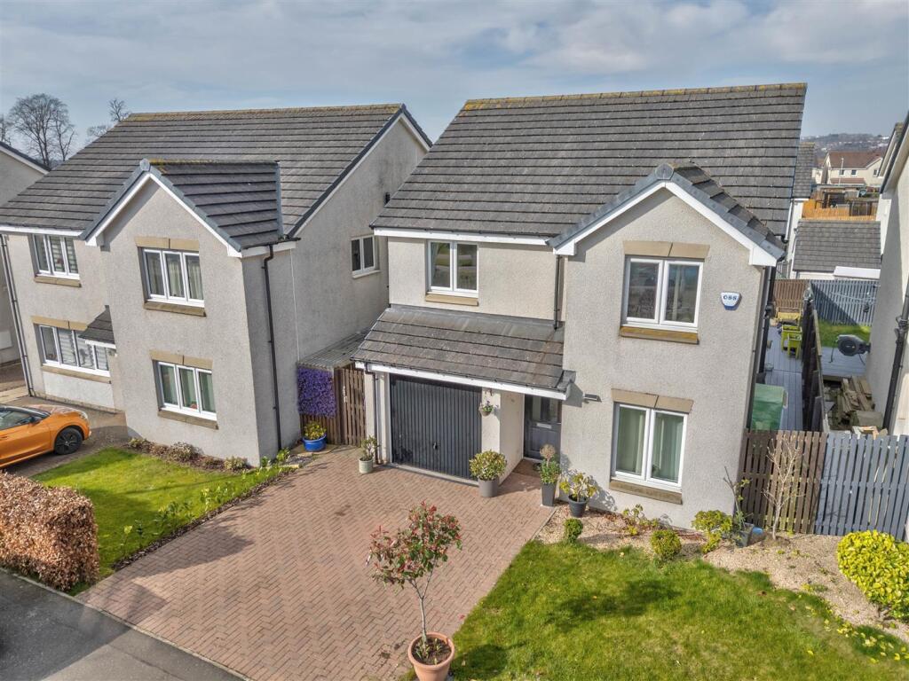 4 McBaith Way Dunfermline-3.JPG