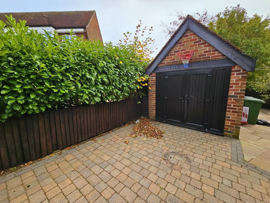 489f4913-5ffd-434a-8b0f-a53ab9ca3497