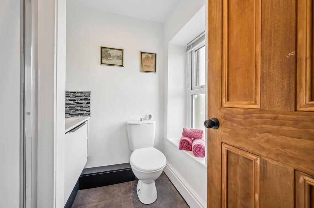 En-suite - WC.jpg