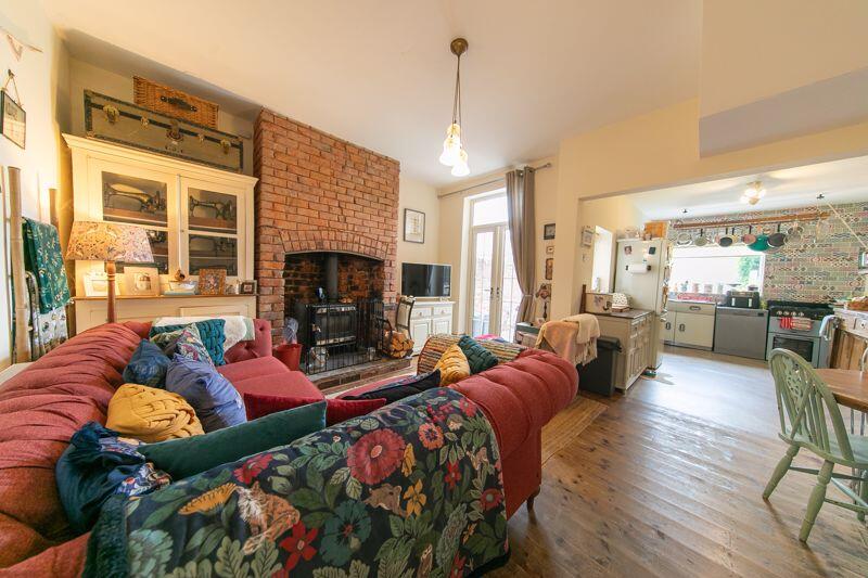 Open plan kitchen, living and dining ...