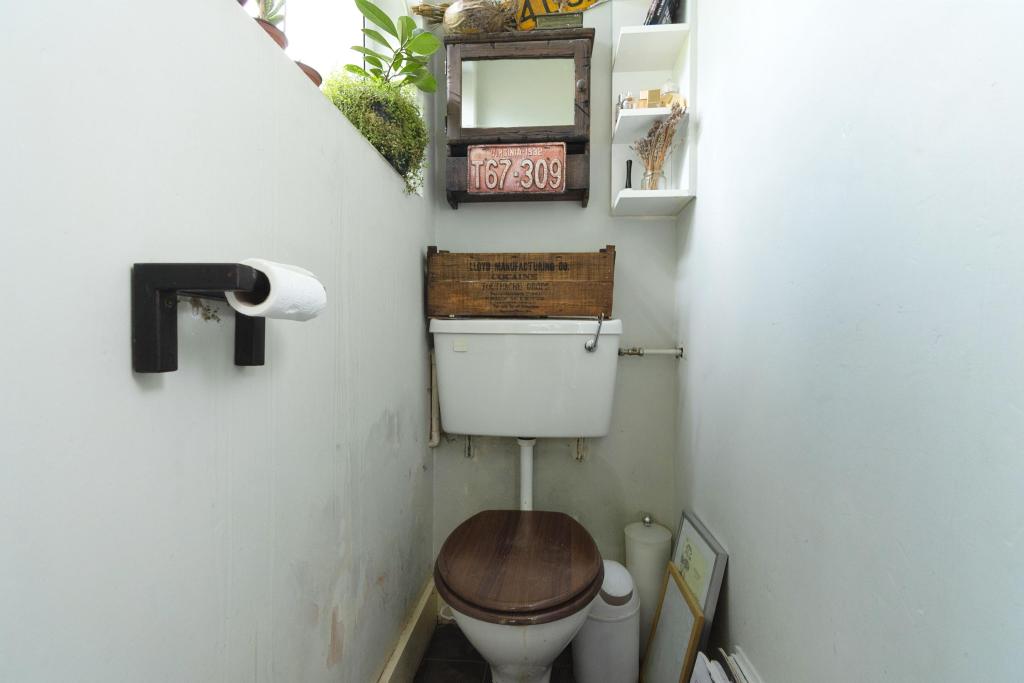 Cloak Room