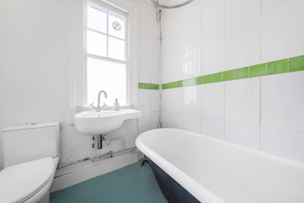 Bathroom.JPG