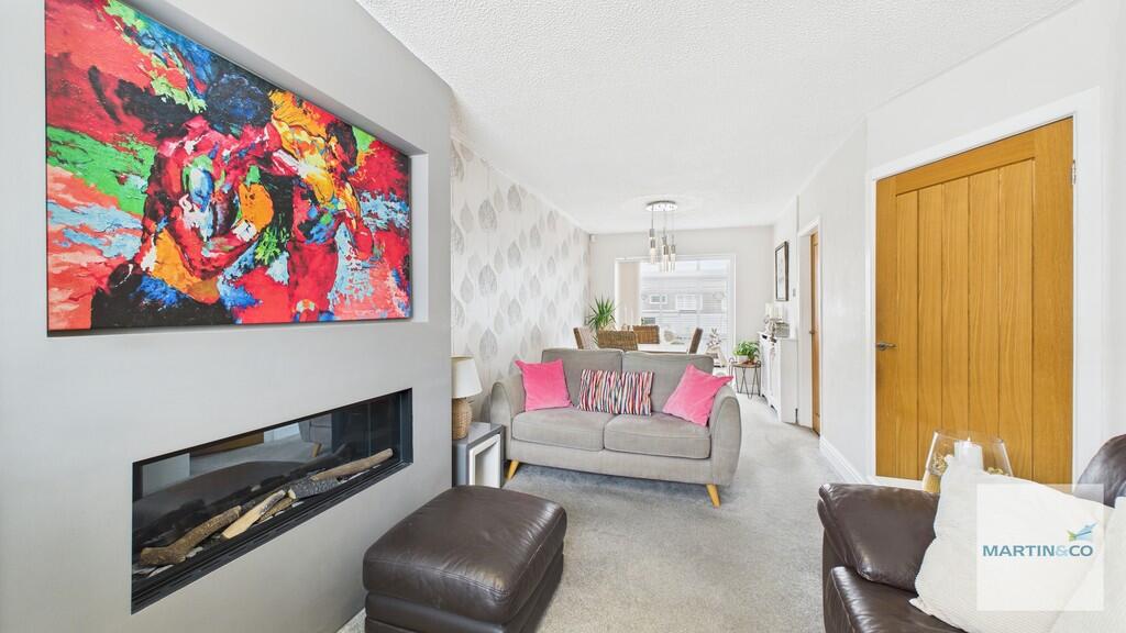 Through lounge / ...