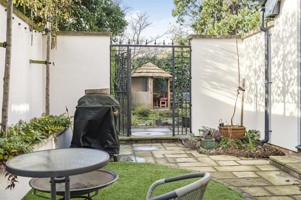 Courtyard 4.JPG