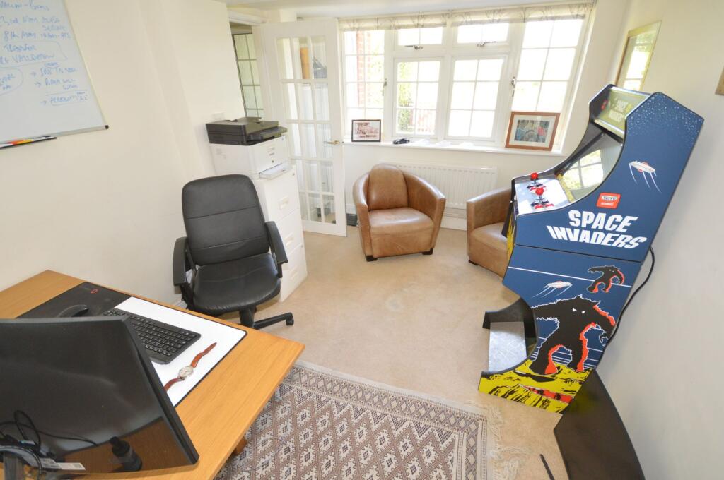 Den/Office/4th Bedroom