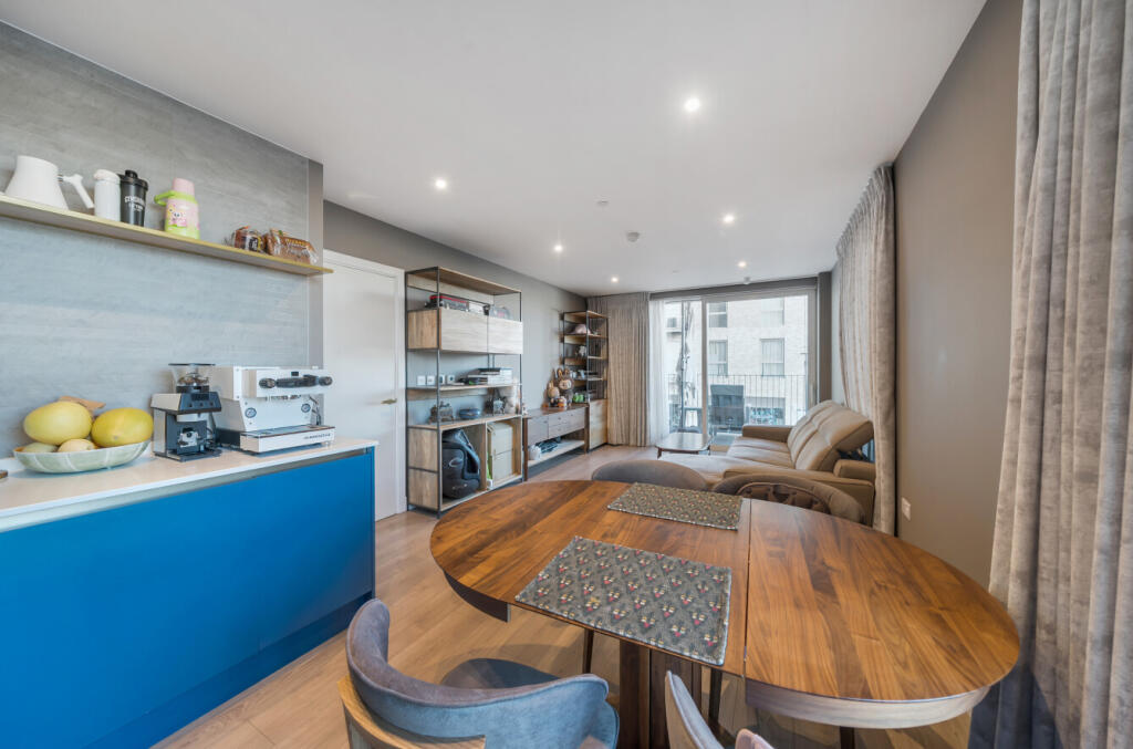 1384824-4-6926f1a...