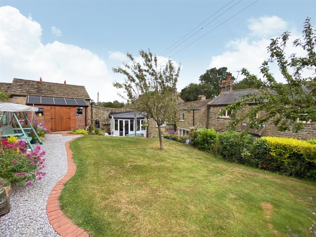 9018252-105593-133963767652776794-21df92c6-909e-78