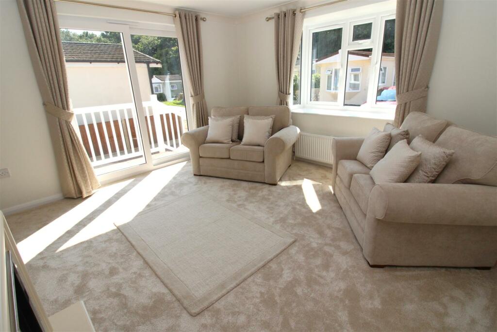 lounge2.JPG