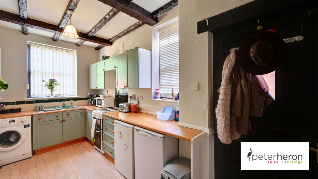 Breakfasting Kitchen