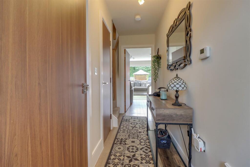 14 TAMORTH DRIVE-2.jpg