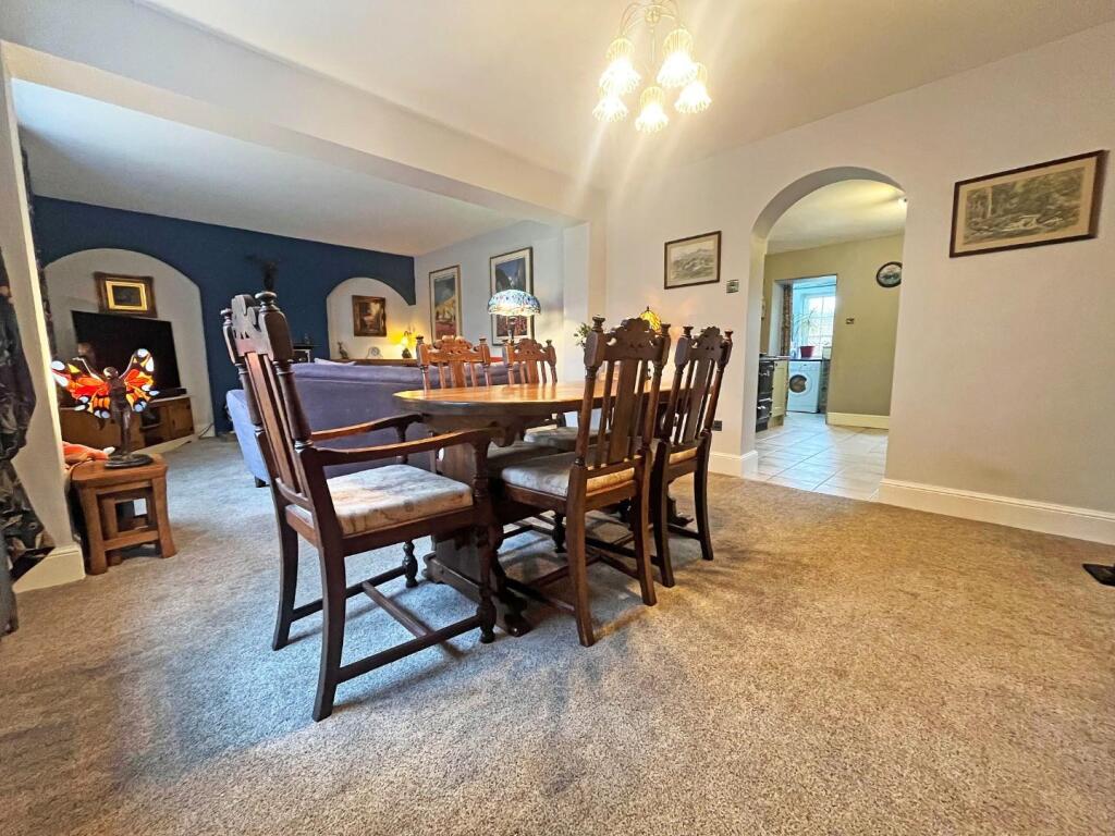 Dining Room.jpg