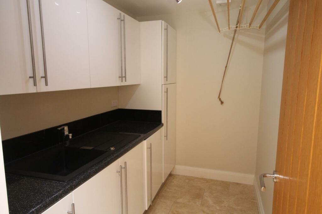 Utility Room (Copy).JPG