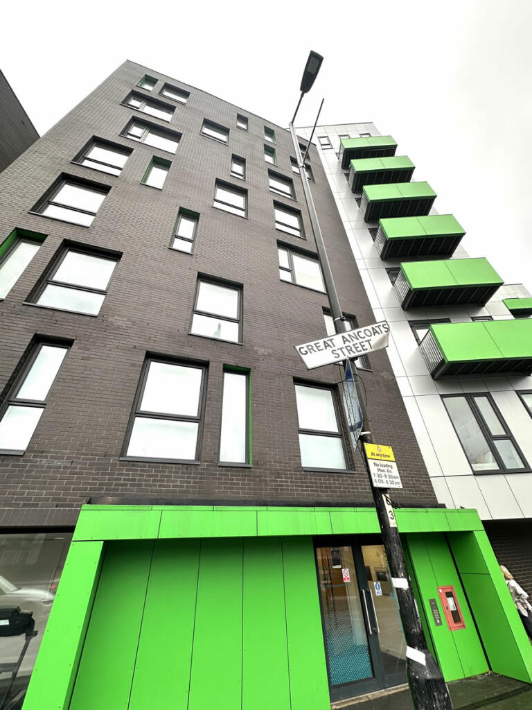 706 Eastbankimage00007.jpg