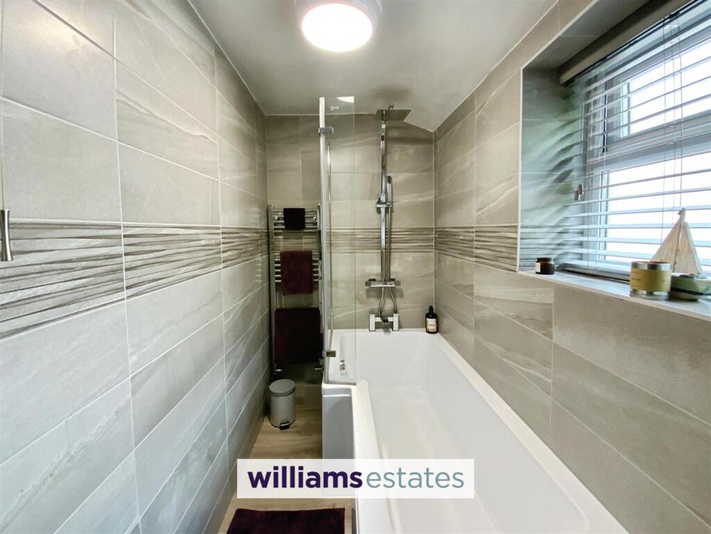 bath with shower