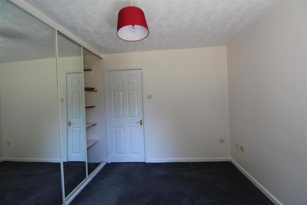 bedroom.JPG