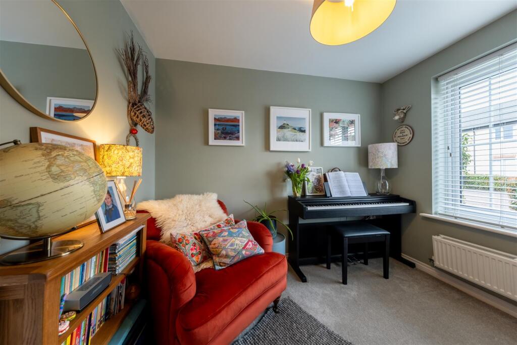 15 Sandford Drive-010.jpg