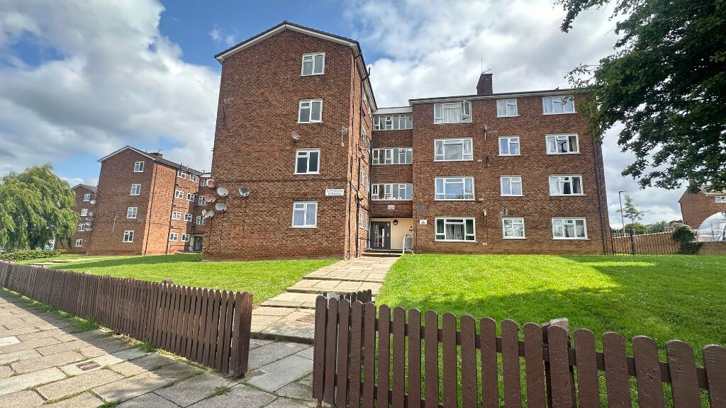 Caithness Gardens, Prenton Hall Road, Prenton, CH43 3DN