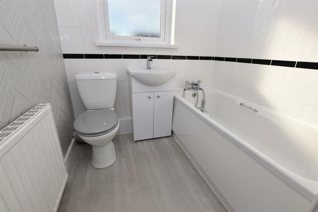Bathroom.JPG