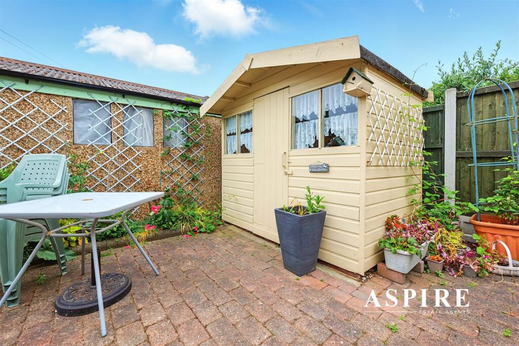 Aspire Estate Agents2.jpg