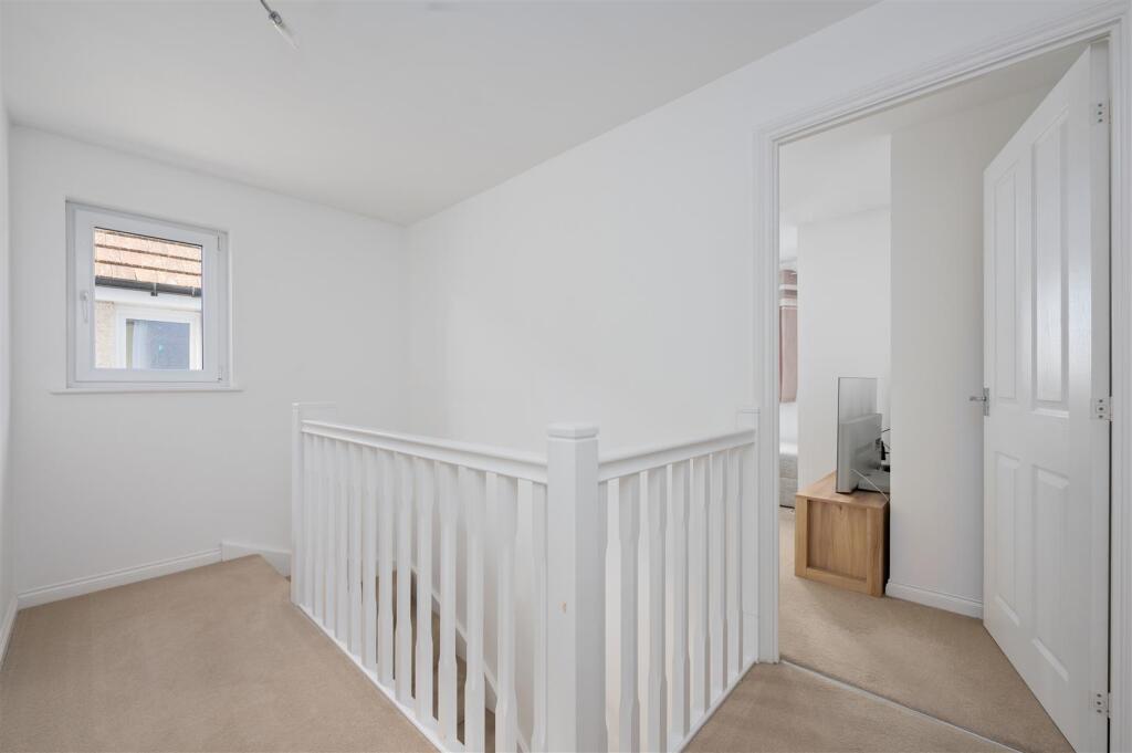 6ColinSmithPlace015.JPG