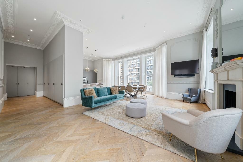 Gloucester Road SW7 4RH-2 (1024x683).jpg