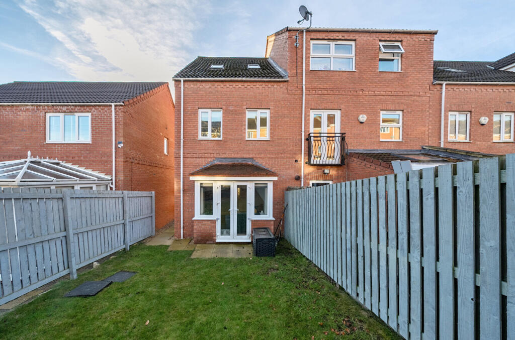 1395338-12-695e2e...