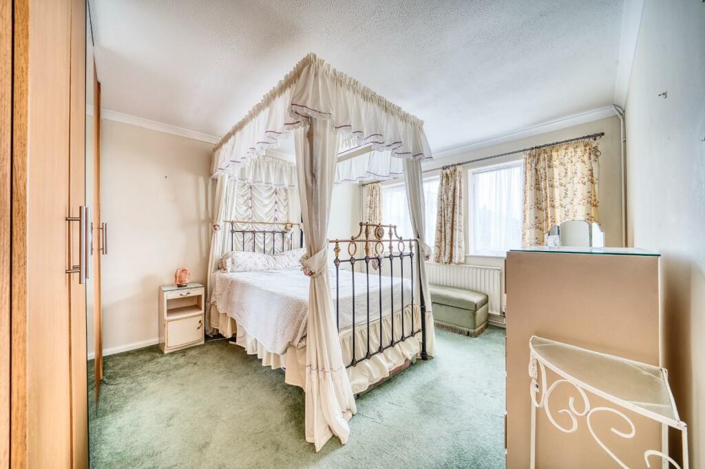 6 - bed 1.jpeg
