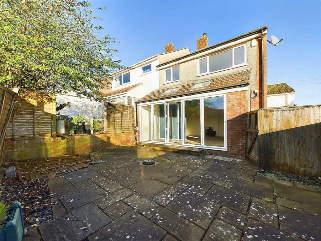 9 - THREE BEDROOM FAMILY HOUSE IN BISHOPSWORTH.jpg