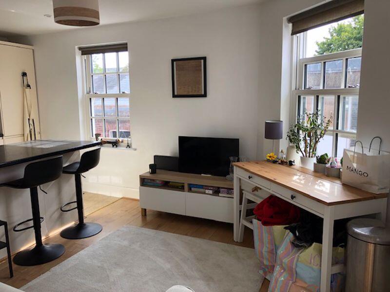 Sitting Room/kitchen