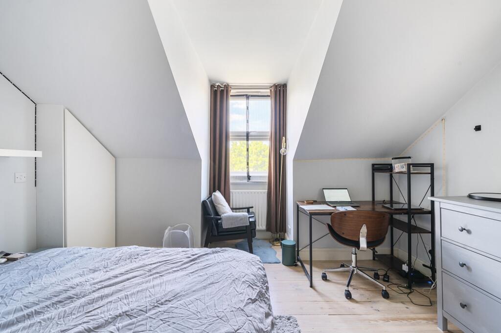 1318936-6-6867db5...