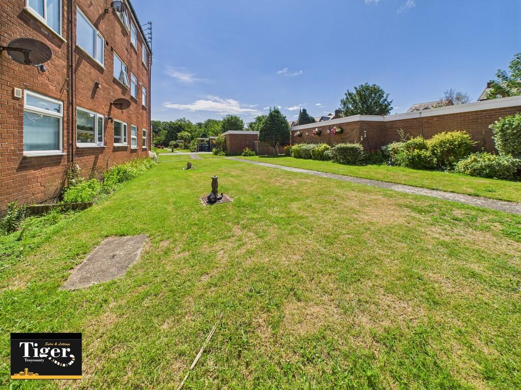 CAM02176G0-PR0643...