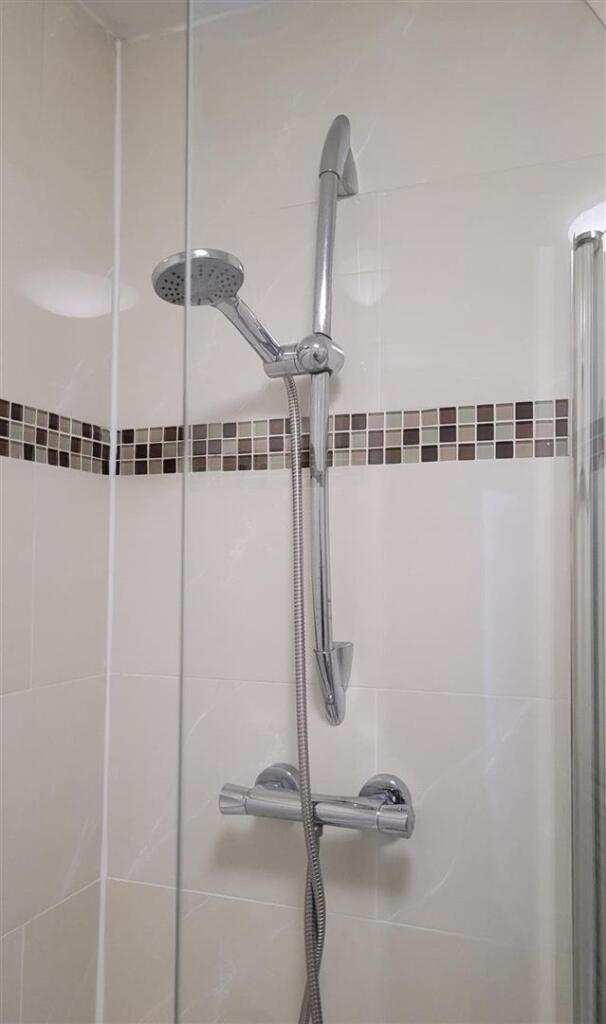 inspan shower.jpg