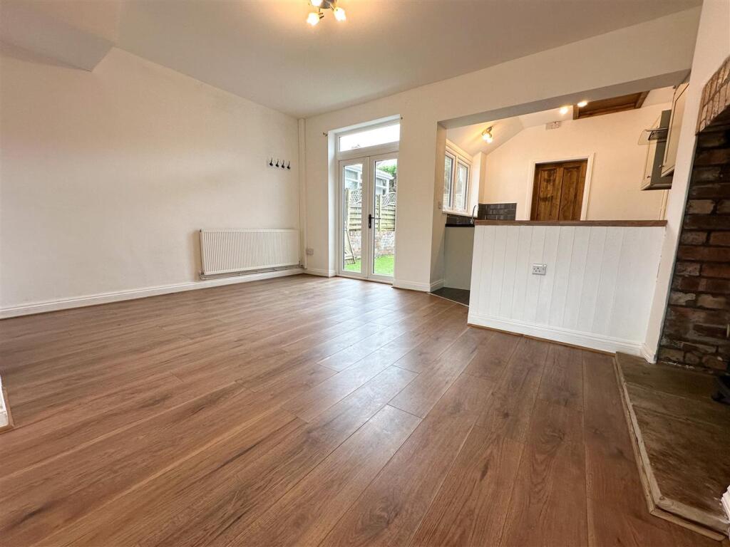 DINNING ROOM