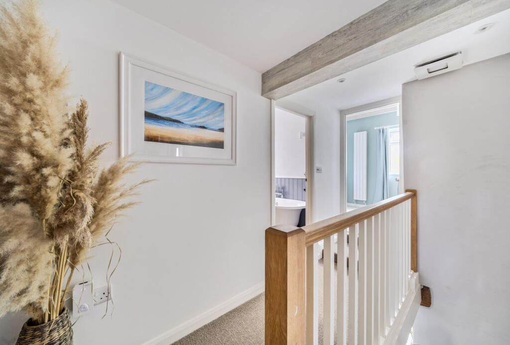 1329988-27-6890da...