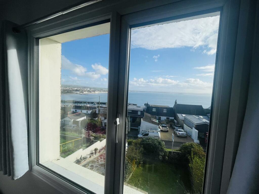 Gardens &amp; Sea Views