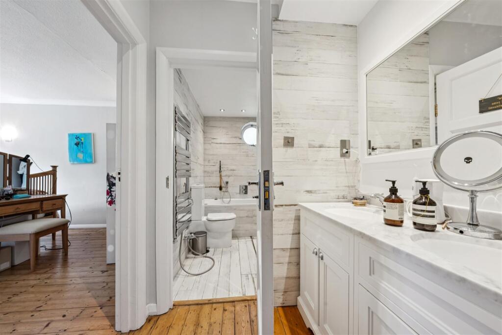 15 - 2025-09-24T110908.384.jpg