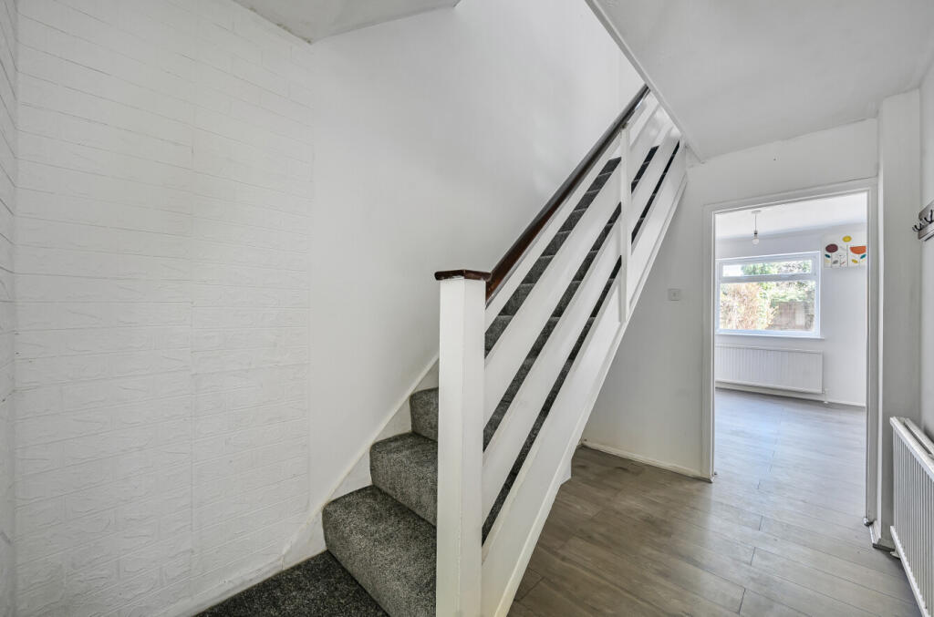 1299193-6-685304c...