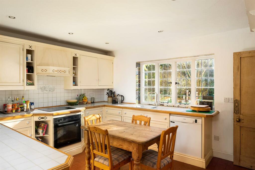 Country kitchen / diner