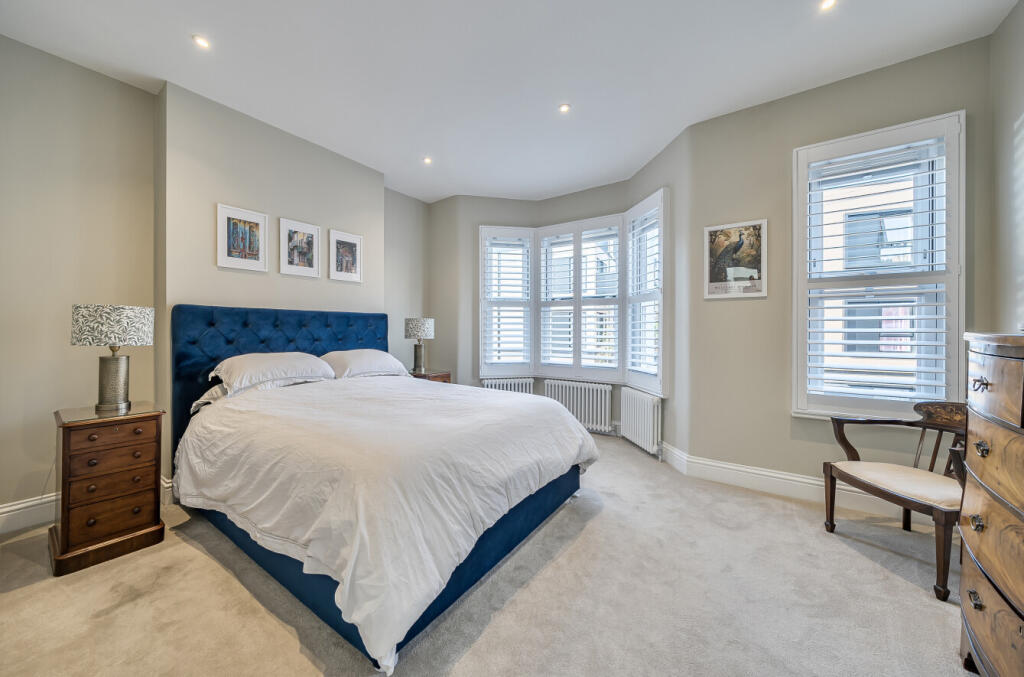 1359659-6-68d40d7...