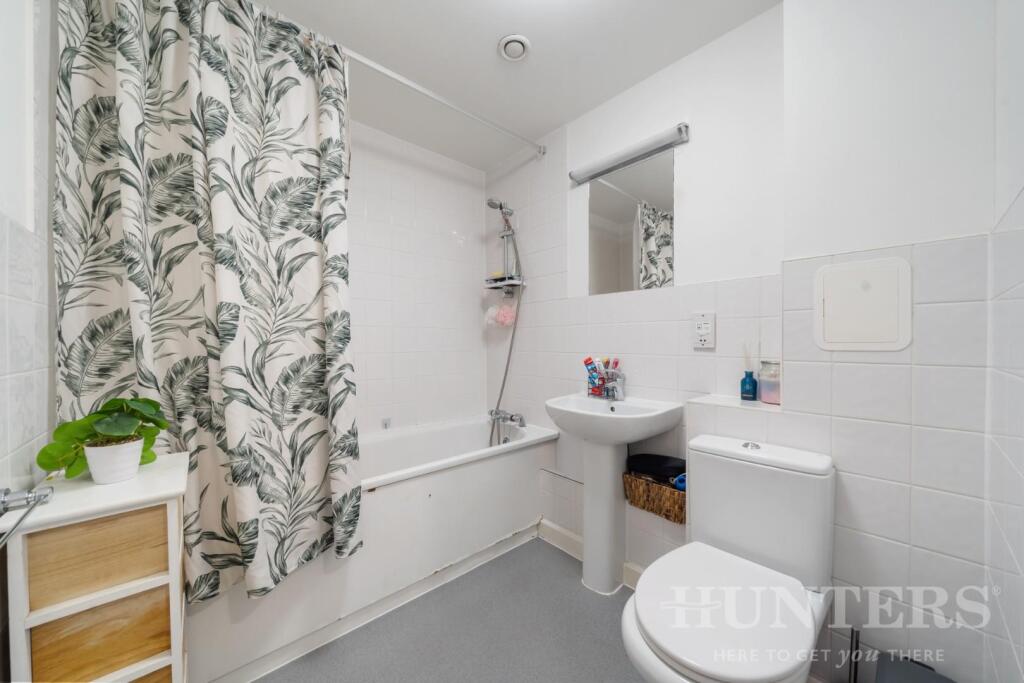 Flat 26, Joshua Court N15 4FR-3.jpg